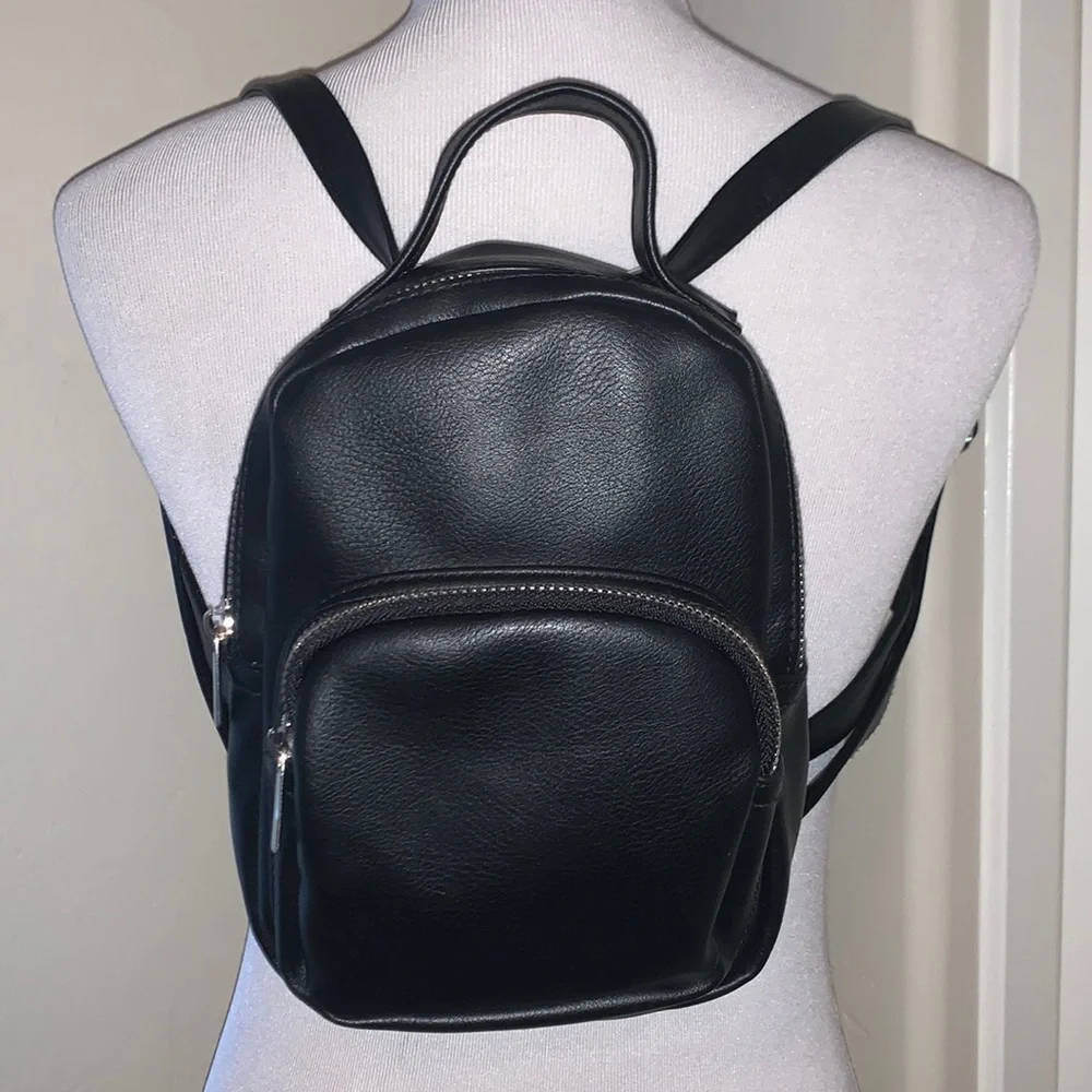 WILD FABLE BRAND NEW PERFECT SIZE BACKPACK